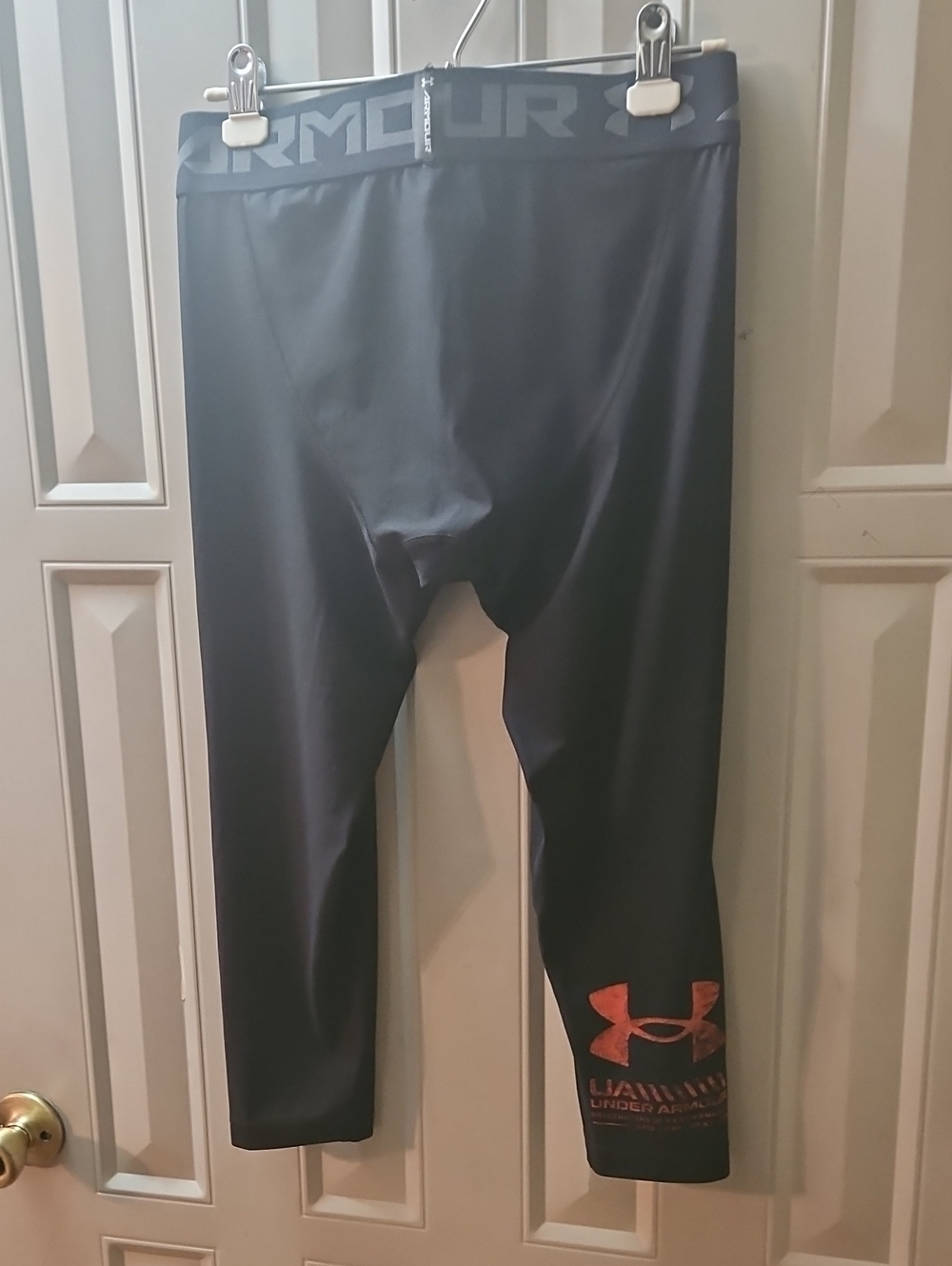 NWOT Mens Under Armour Black Large Compression Leggings